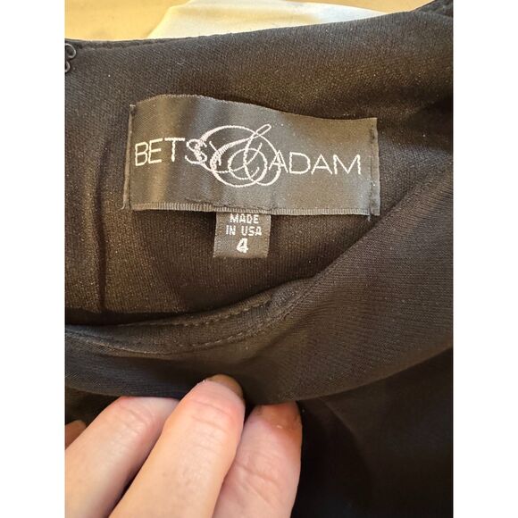 Betsy & Adam Floral Formal Gown Size 4 | Full-Length Evening Dress - Picture 4 of 4